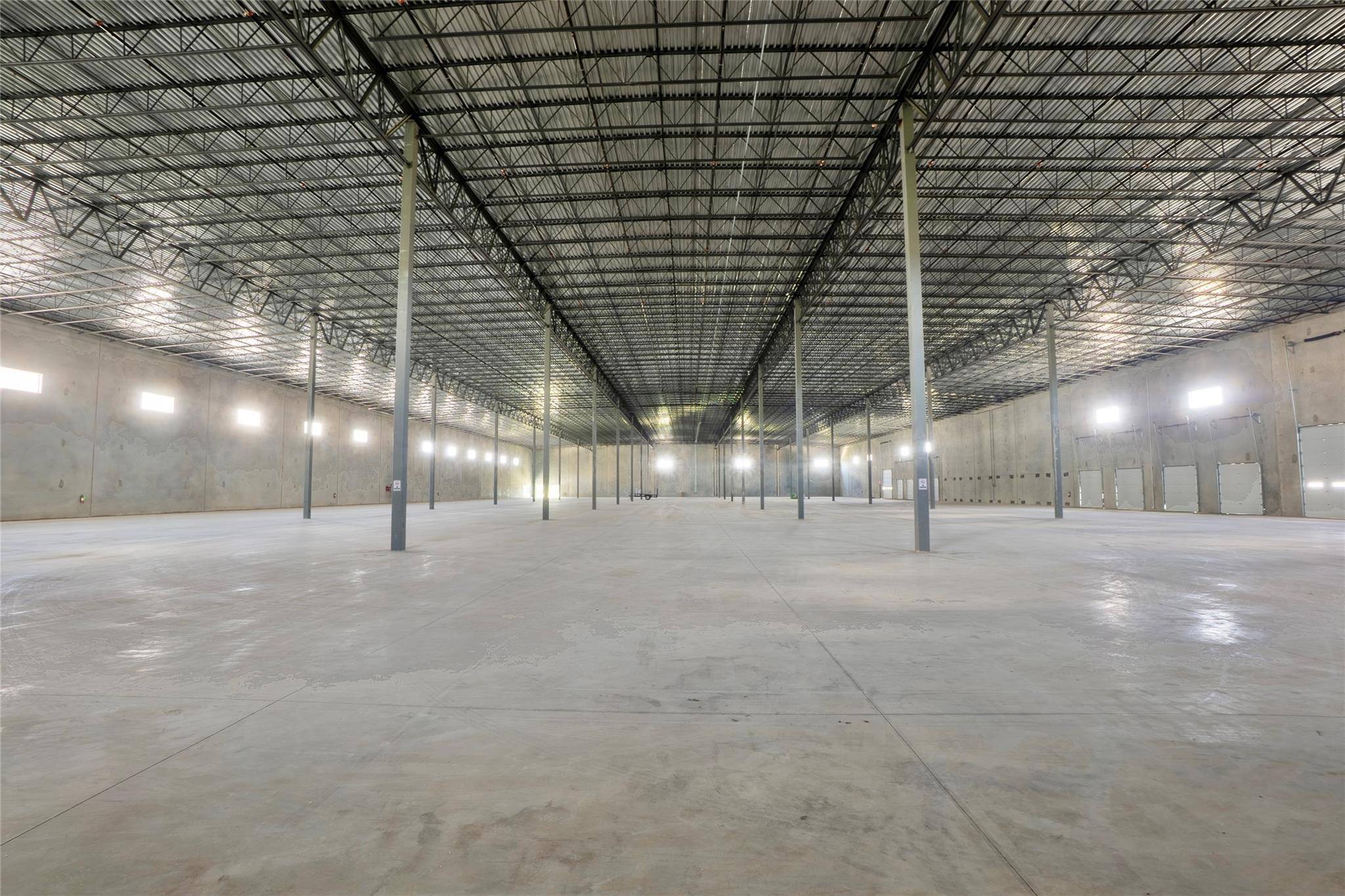 21827 Us-79 HWY, Taylor, TX 76574