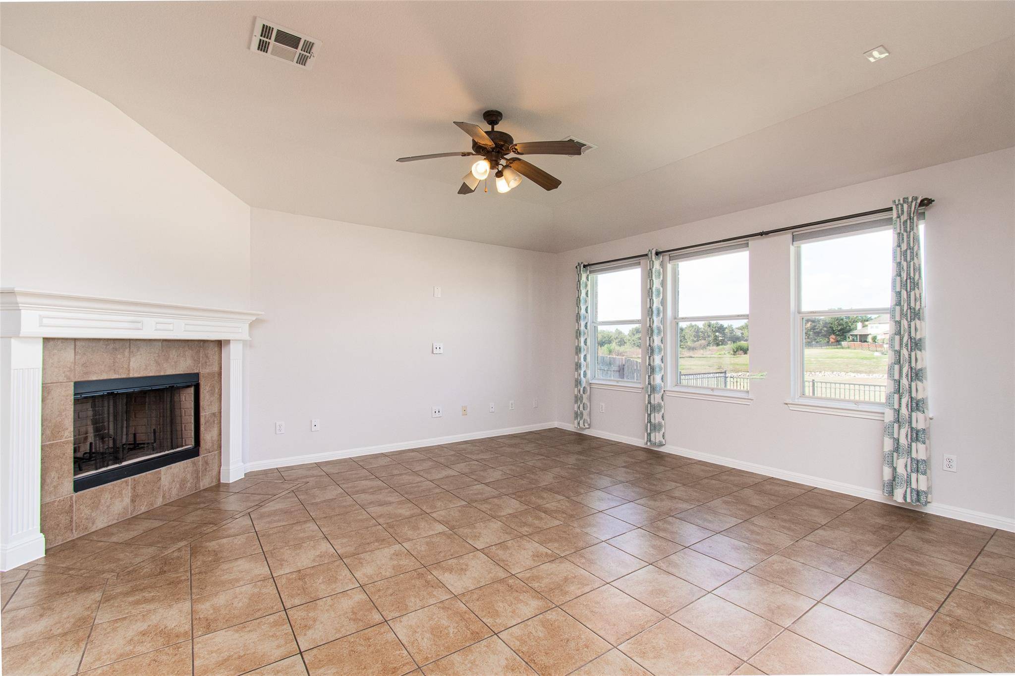 4193 Fairmeadow DR, Round Rock, TX 78665
