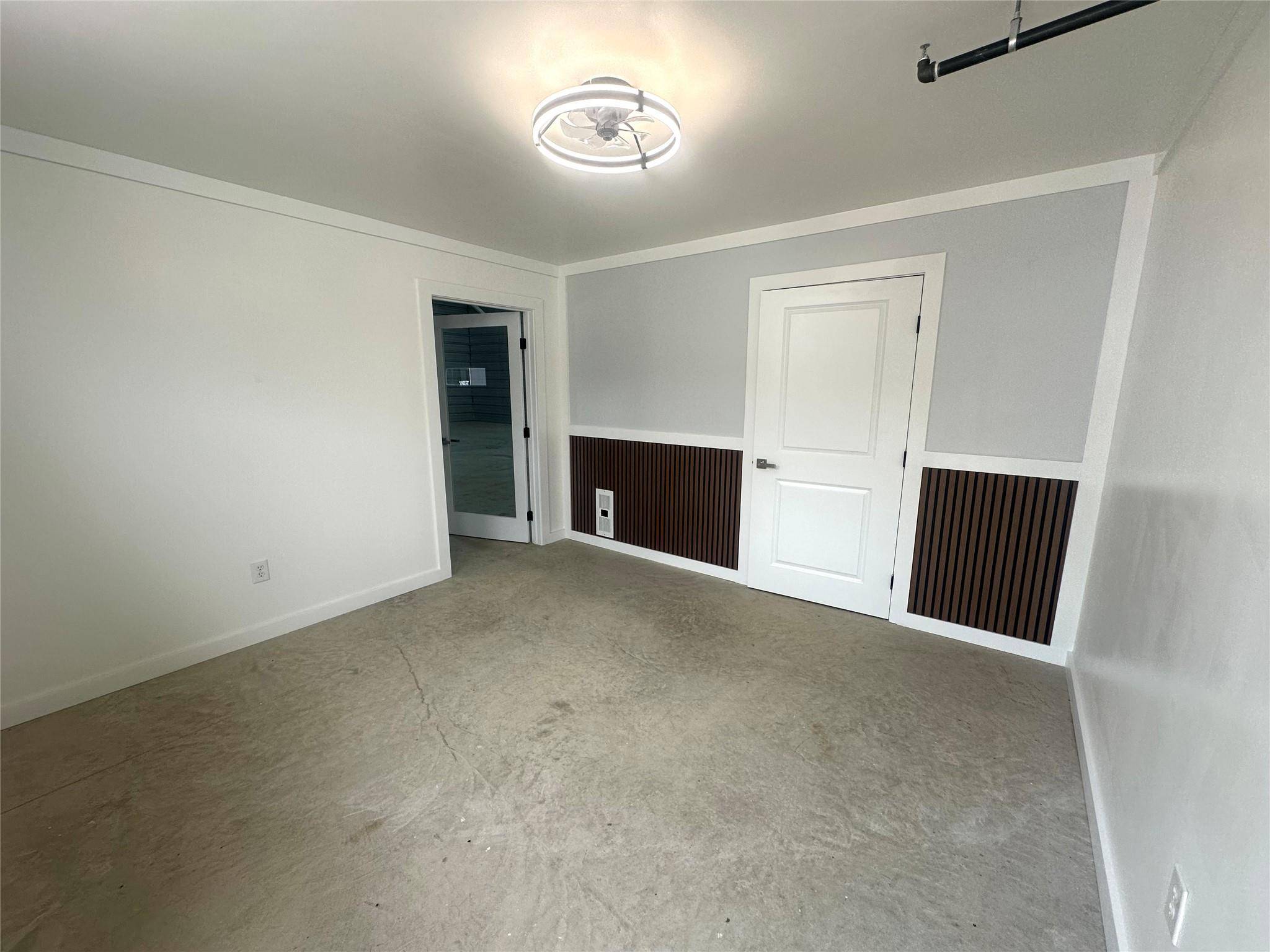 190 Ninety Four LN, Taylor, TX 76574