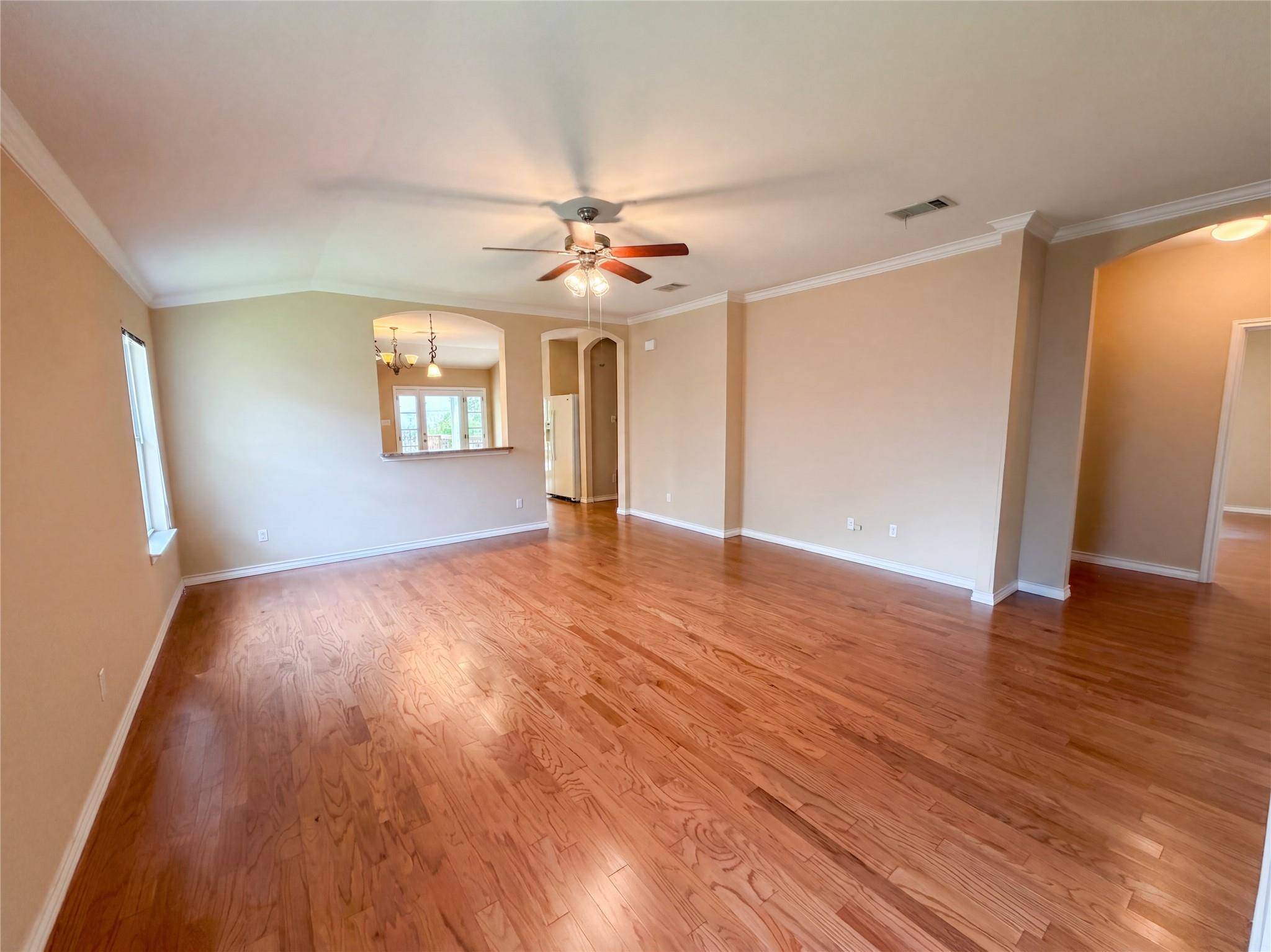507 Decker DR, Hutto, TX 78634