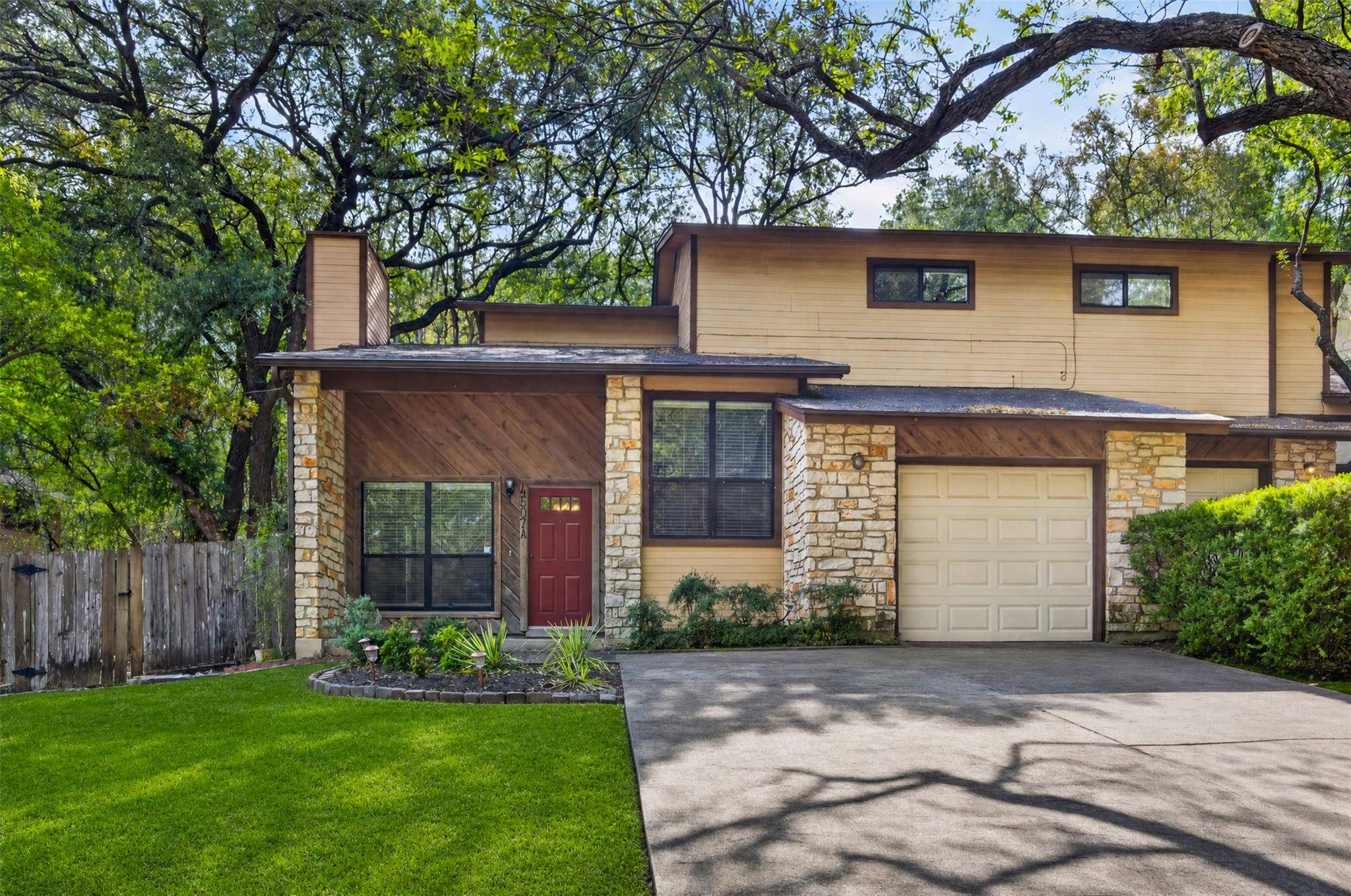 4507 Smooth Oak DR, Austin, TX 78759