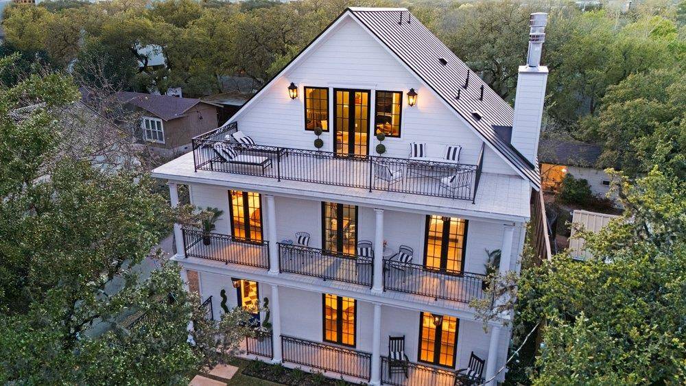 1804 S 6th ST, Austin, TX 78704