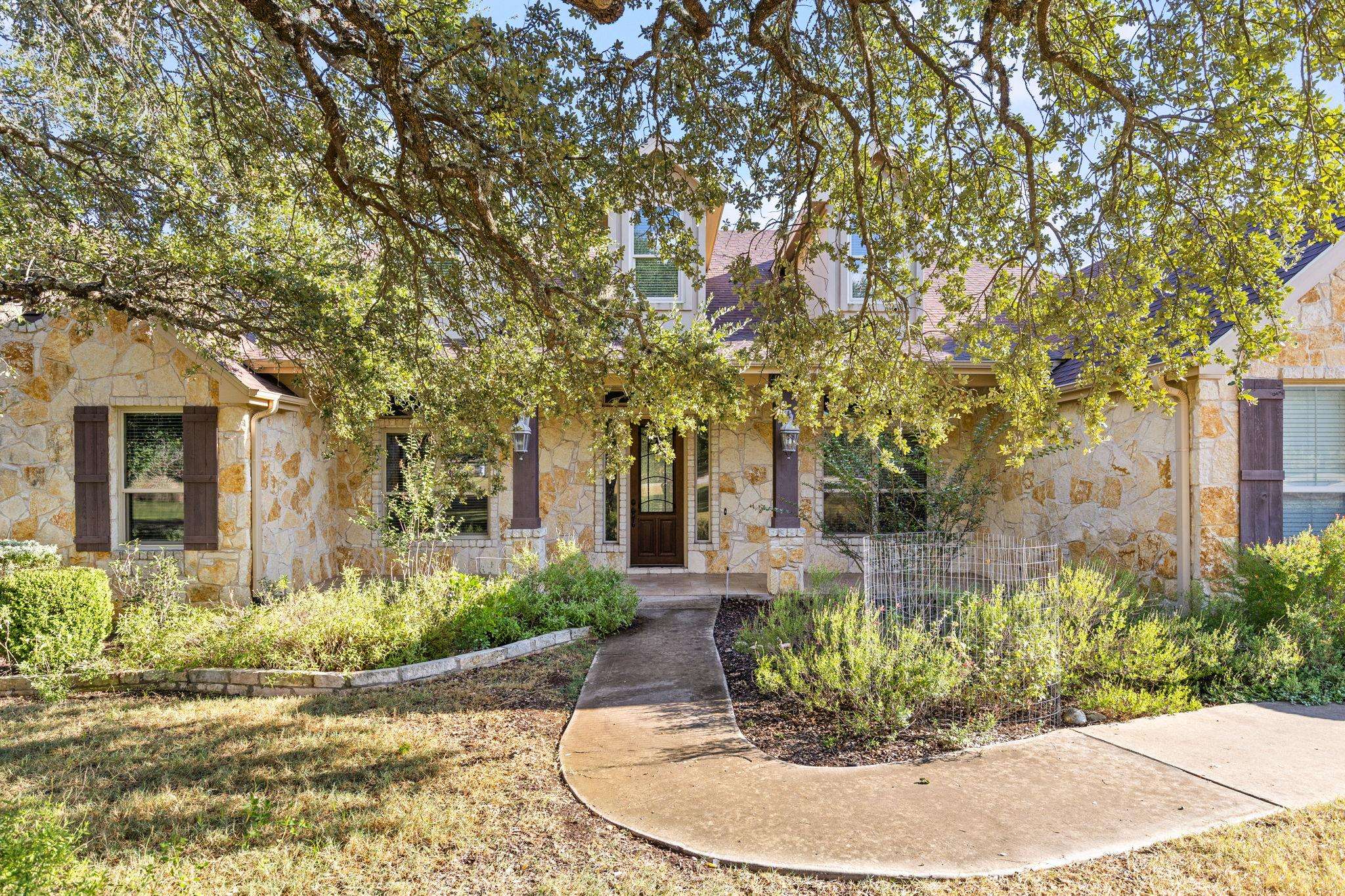 275 Lonely Pine CV, Driftwood, TX 78619