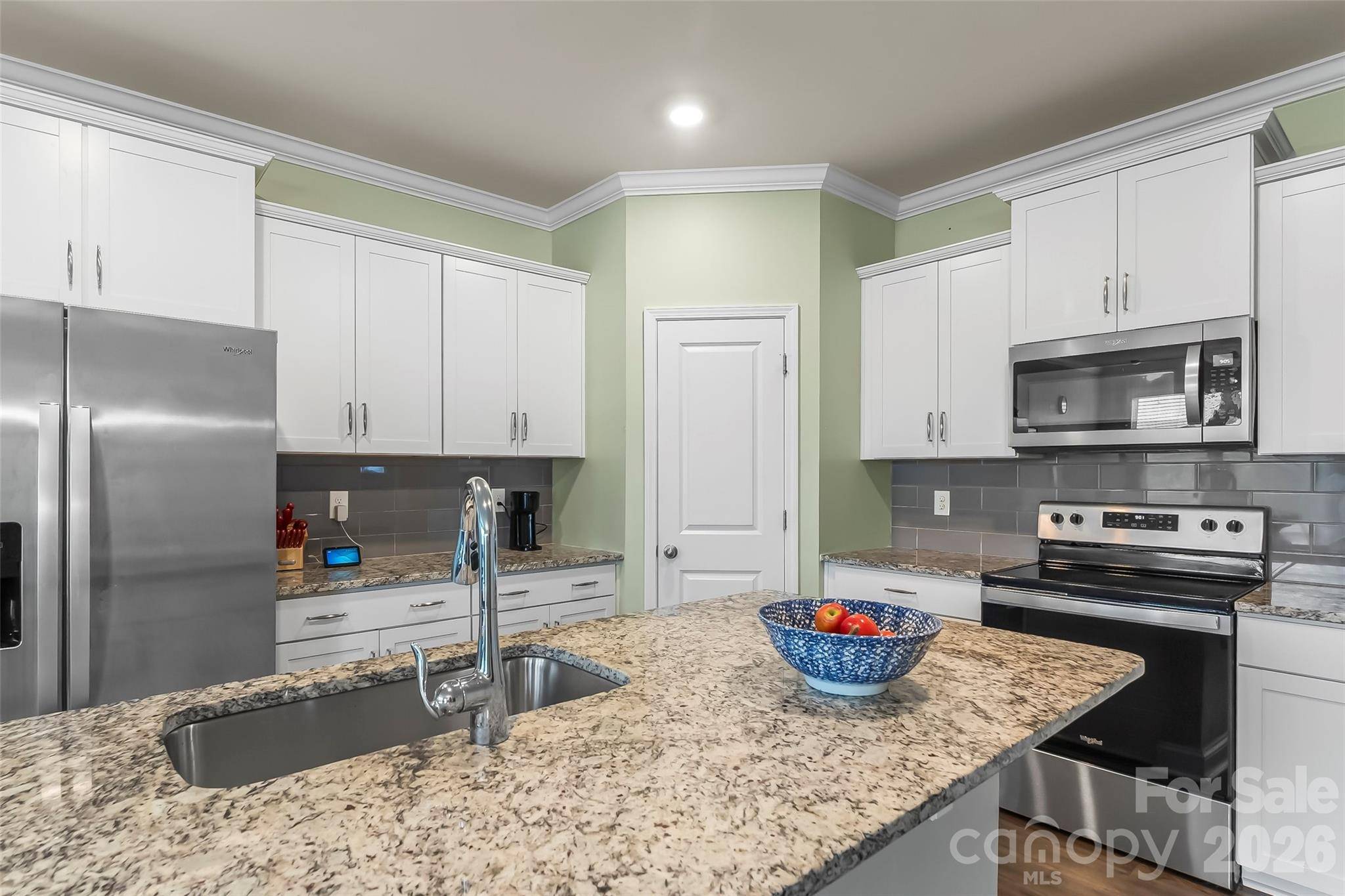138 Creekview RD, Hendersonville, NC 28792
