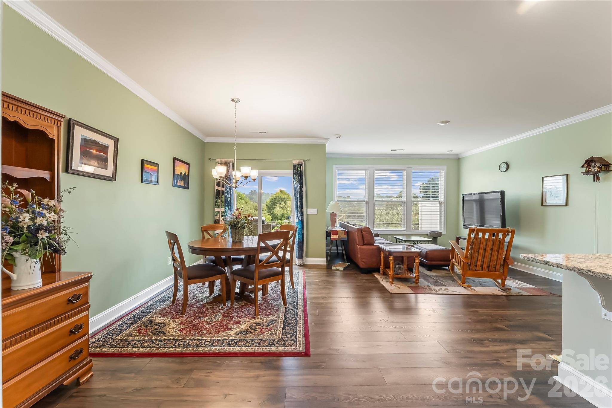 138 Creekview RD, Hendersonville, NC 28792