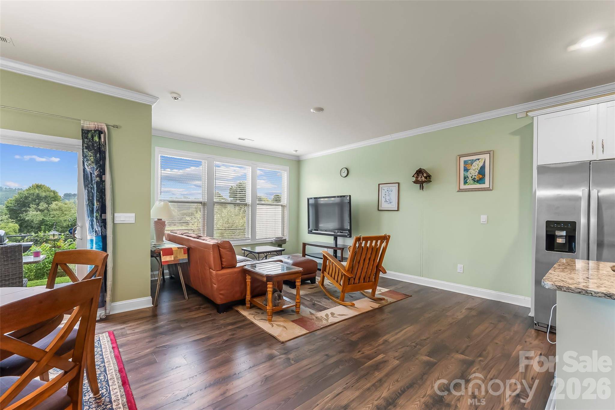 138 Creekview RD, Hendersonville, NC 28792