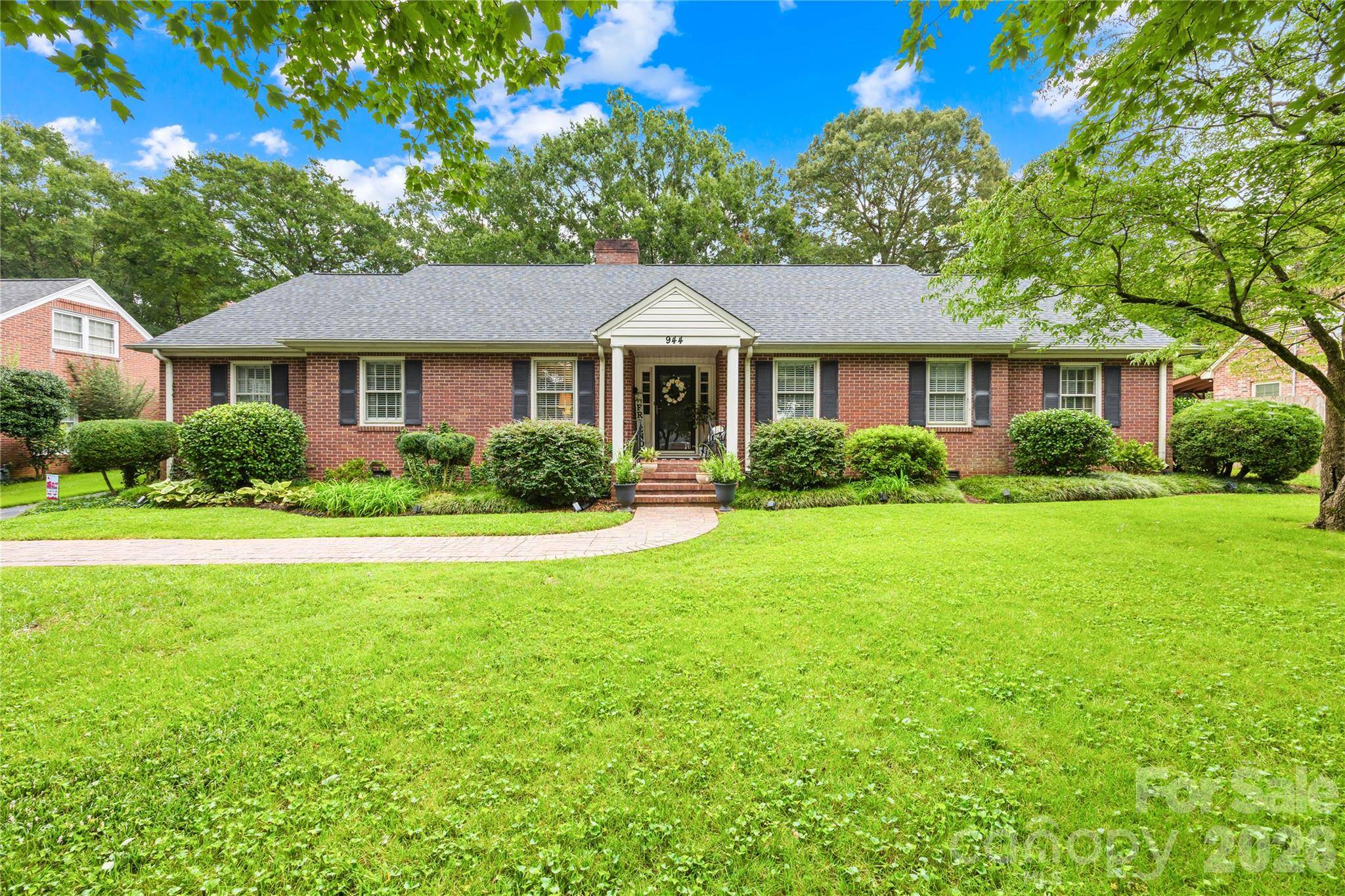 944 Churchill DR, Gastonia, NC 28054