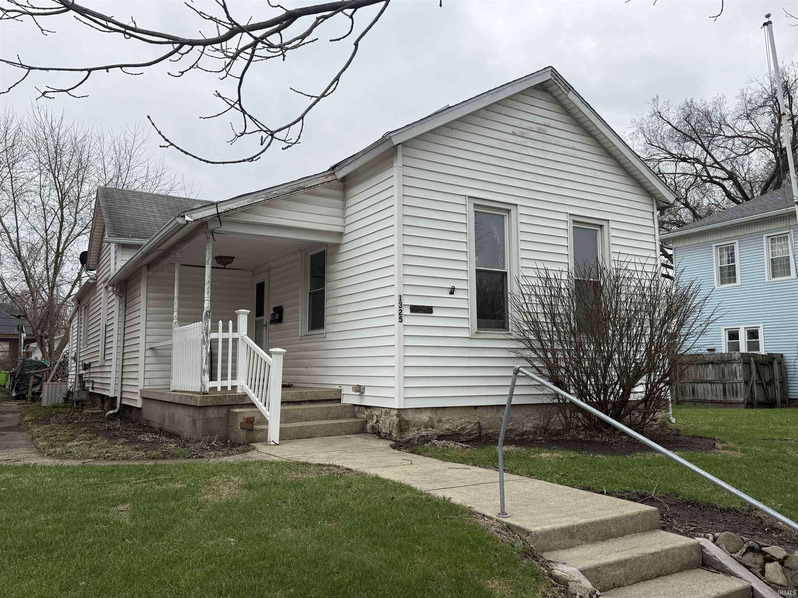 1325 E Market ST, Logansport, IN 46947