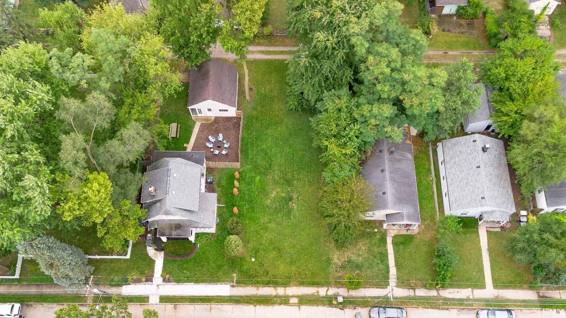 1214 E Mckinley AVE, South Bend, IN 46617