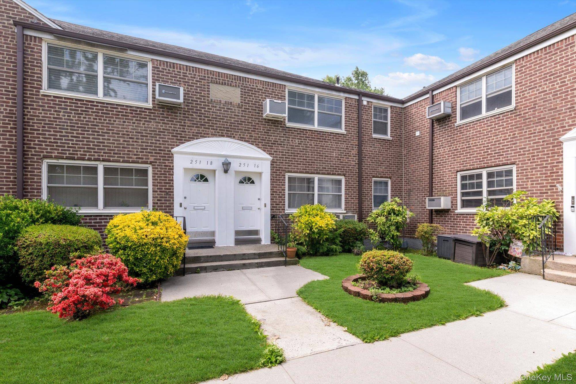 251-16 58th Avenue #Unit # L-25, Little Neck, NY 11362