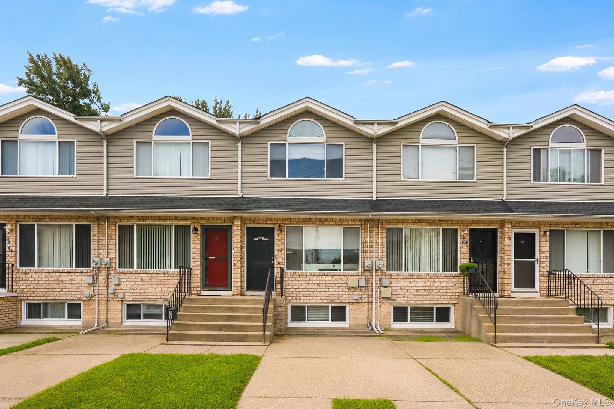 78 Confederation PL, Staten Island, NY 10303