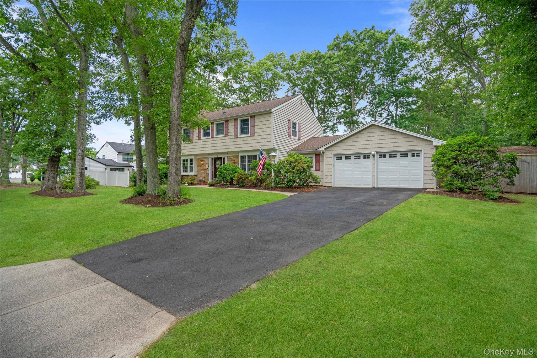 3 Palfrey ST, Stony Brook, NY 11790