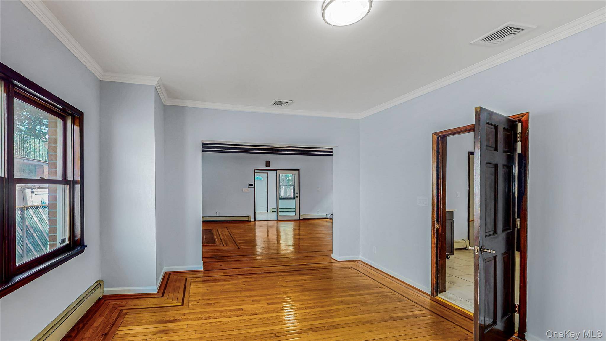 20-62 49th ST, Astoria, NY 11105