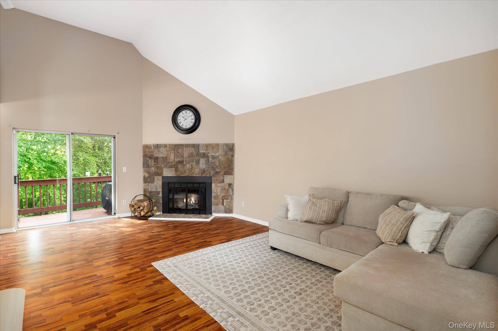 806 Orchard Hill LN, Brewster, NY 10509