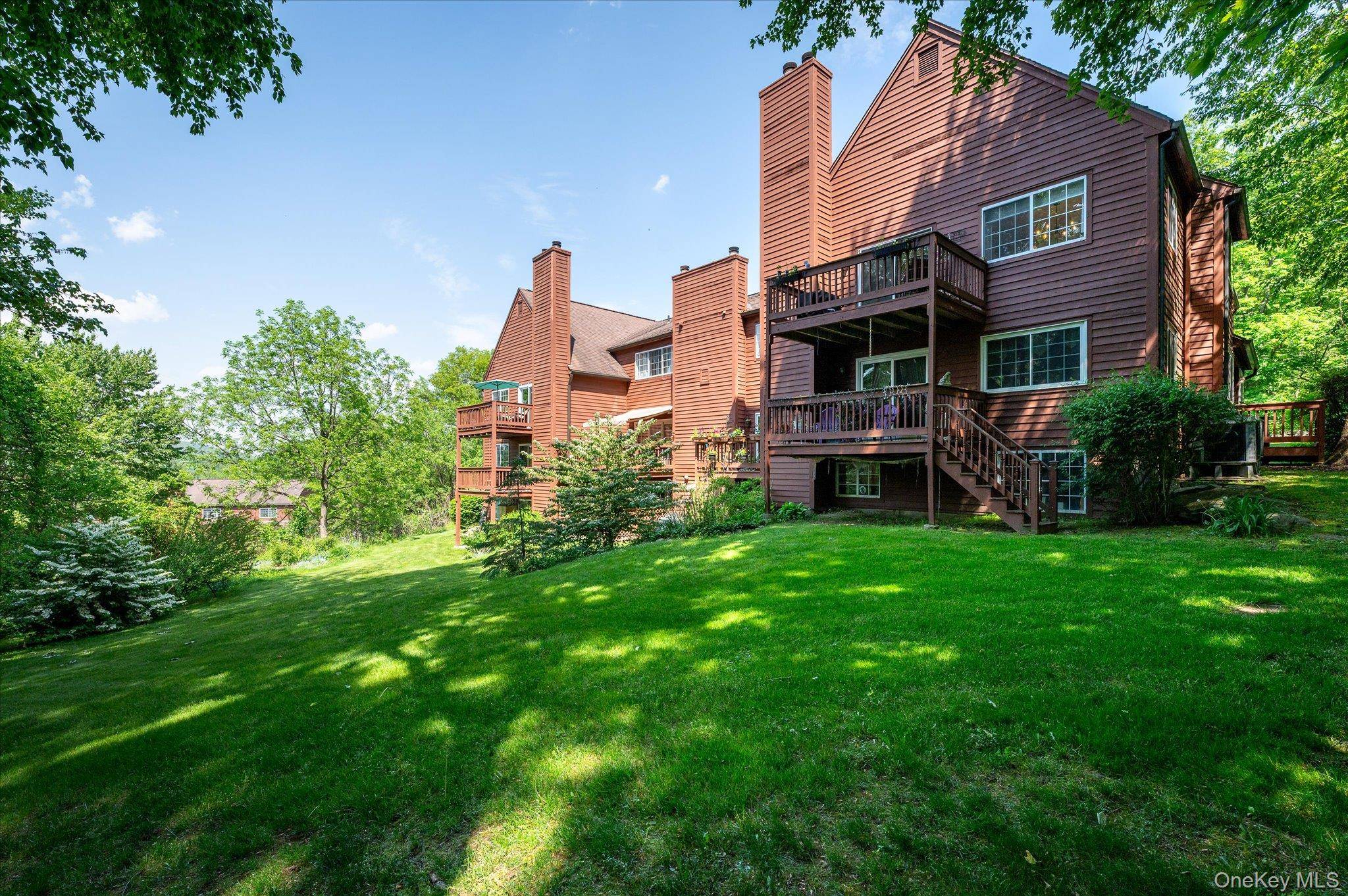 806 Orchard Hill LN, Brewster, NY 10509