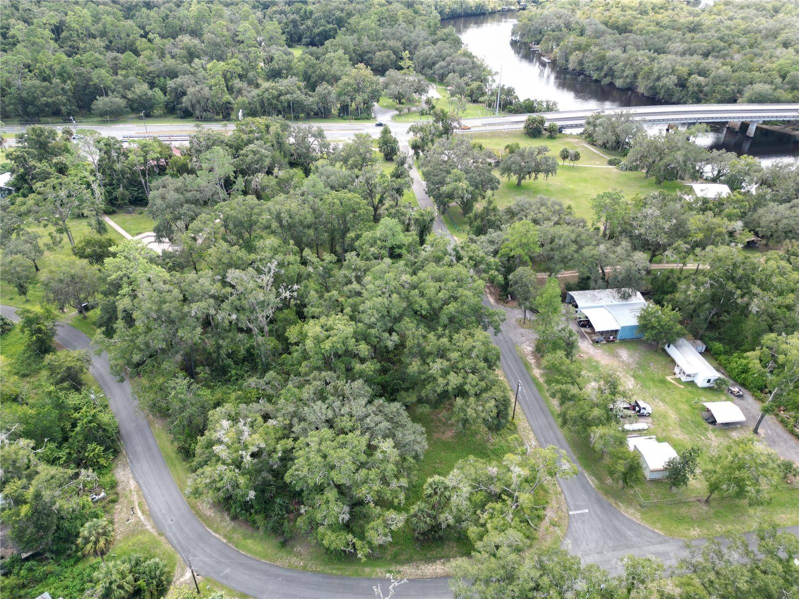9850 KENTUCKY AVE, Fanning Springs, FL 32693