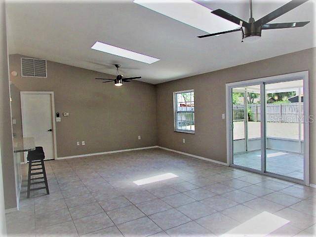 2105 DAVID CT, Mount Dora, FL 32757