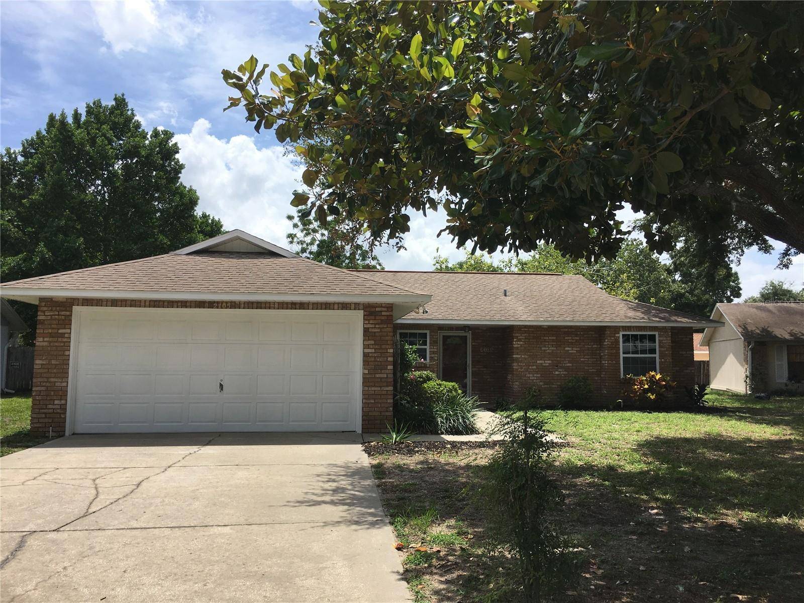 2105 DAVID CT, Mount Dora, FL 32757