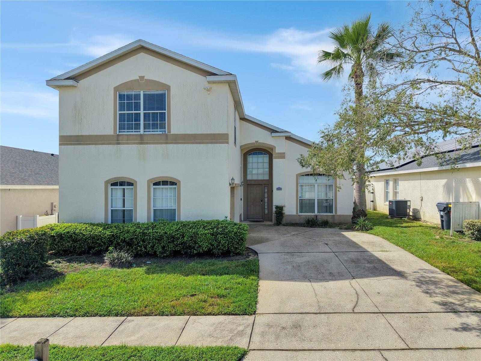 323 CASTLEMAIN CIR, Davenport, FL 33897