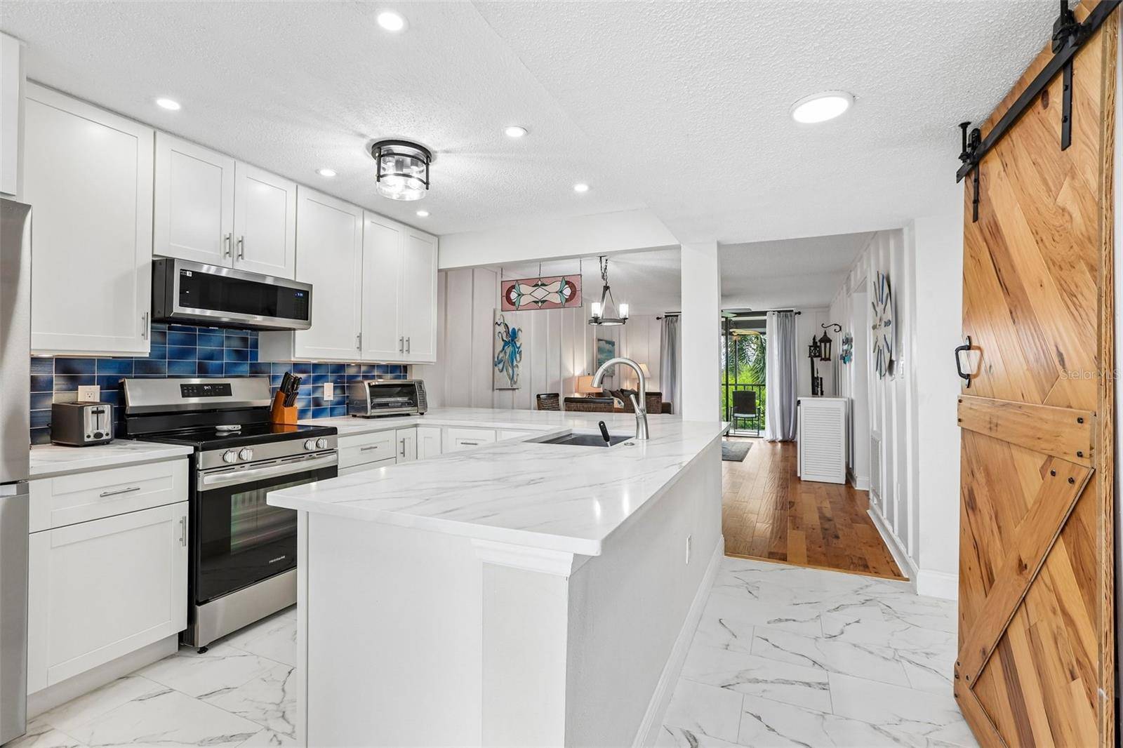 1332 PASADENA AVE S #207, South Pasadena, FL 33707