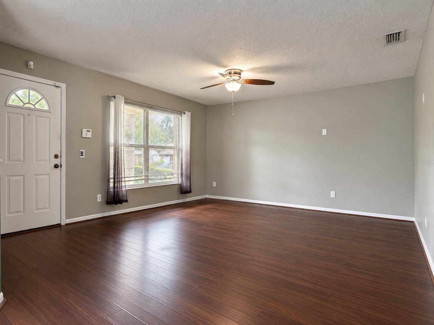 9620 N CONNECHUSETT RD, Tampa, FL 33617