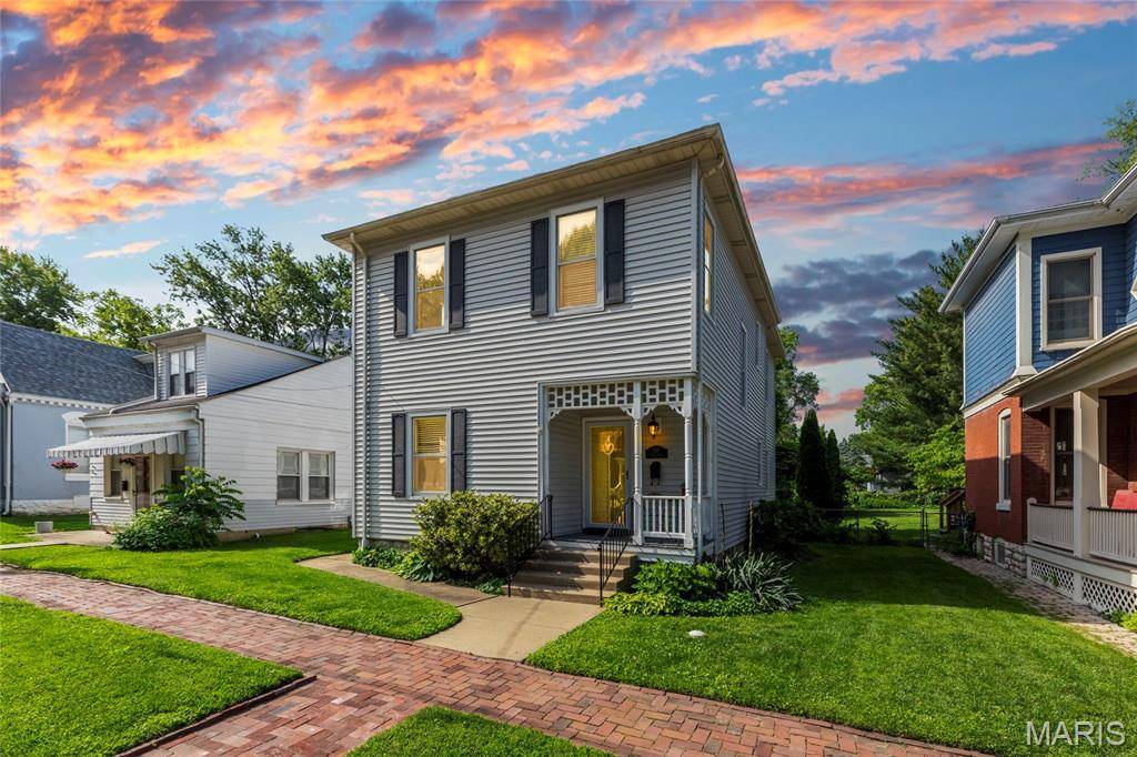 717 Clark ST, St Charles, MO 63301
