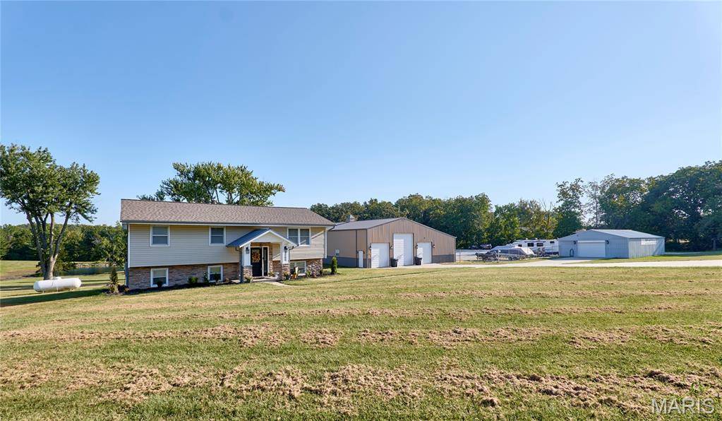2100 Spielhagen RD, Troy, MO 63379