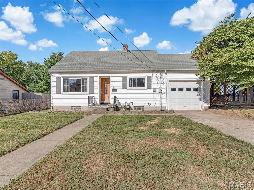 309 N Moore ST, Waterloo, IL 62298
