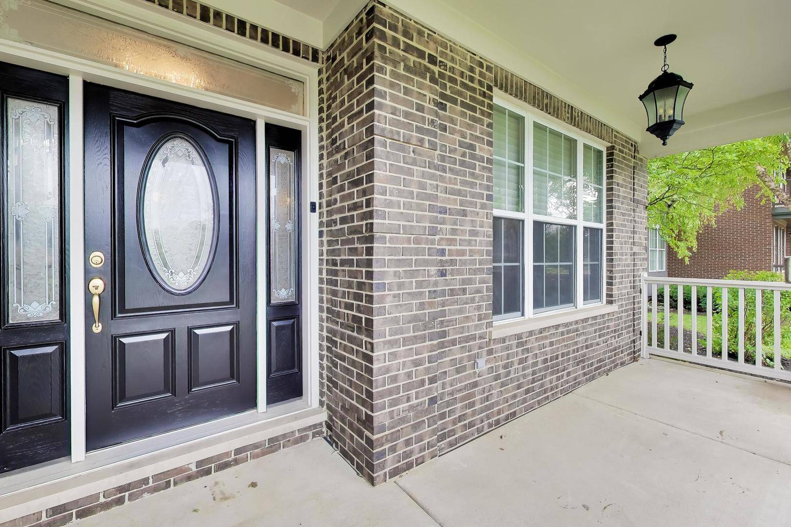 2587 Chestnut AVE, Glenview, IL 60026