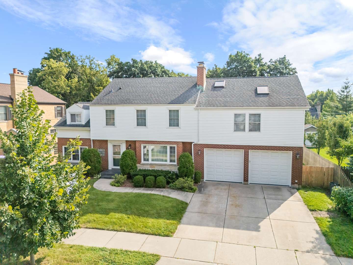 225 Stratford RD, Des Plaines, IL 60016