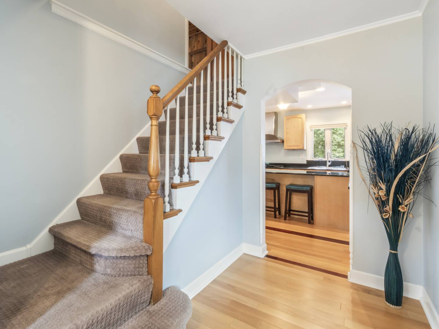 225 Stratford RD, Des Plaines, IL 60016