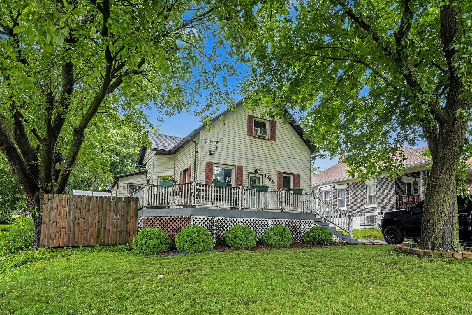 1303 Cora ST, Joliet, IL 60435