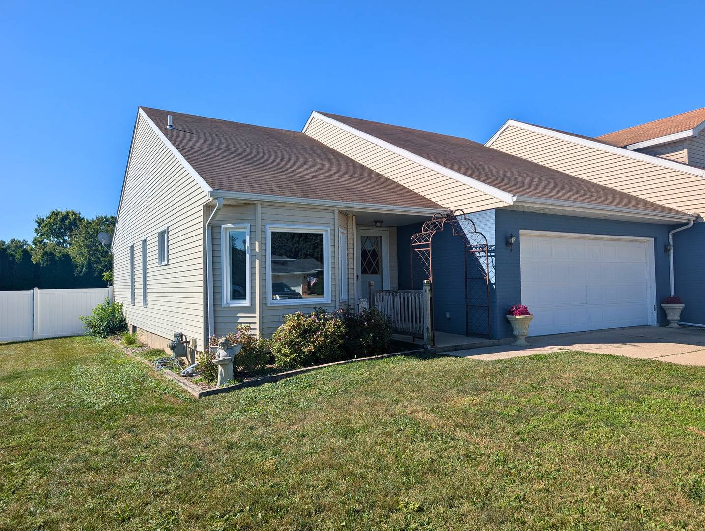 801 W Mckinley RD, Ottawa, IL 61350
