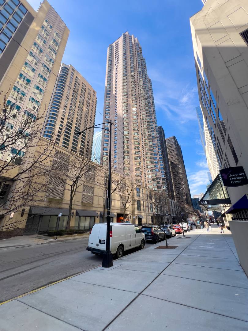 401 E ONTARIO ST #1609, Chicago, IL 60611