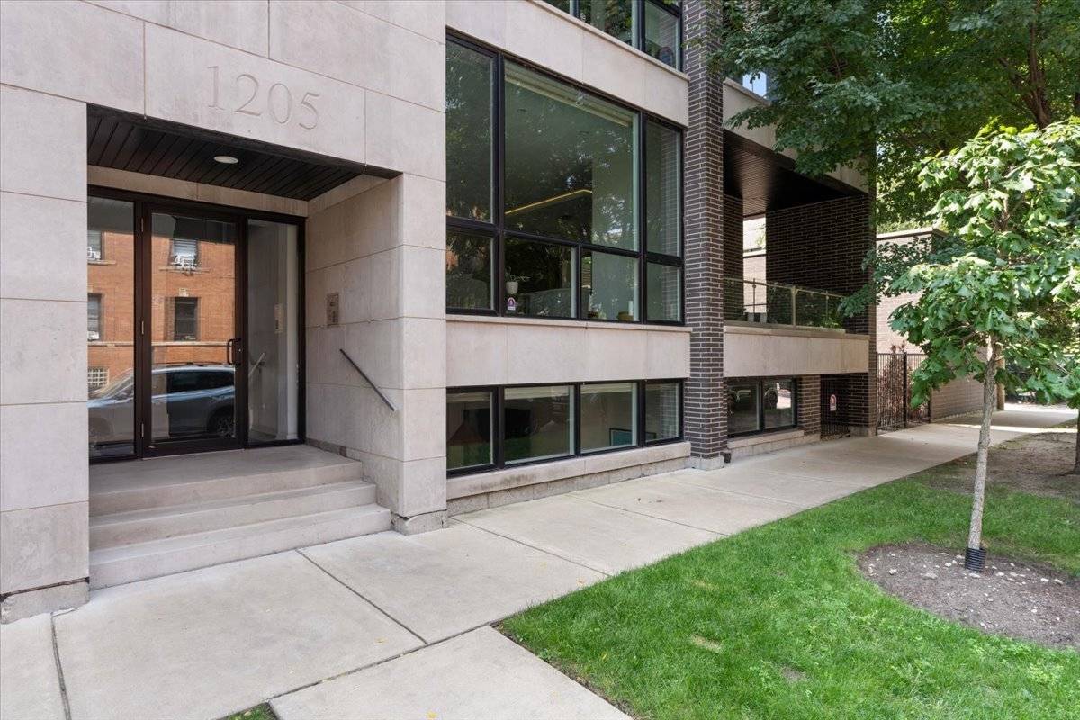1205 W Montana ST #1W, Chicago, IL 60614