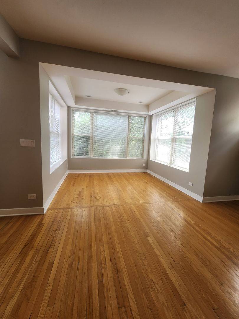 2320 E 70th PL #3, Chicago, IL 60649