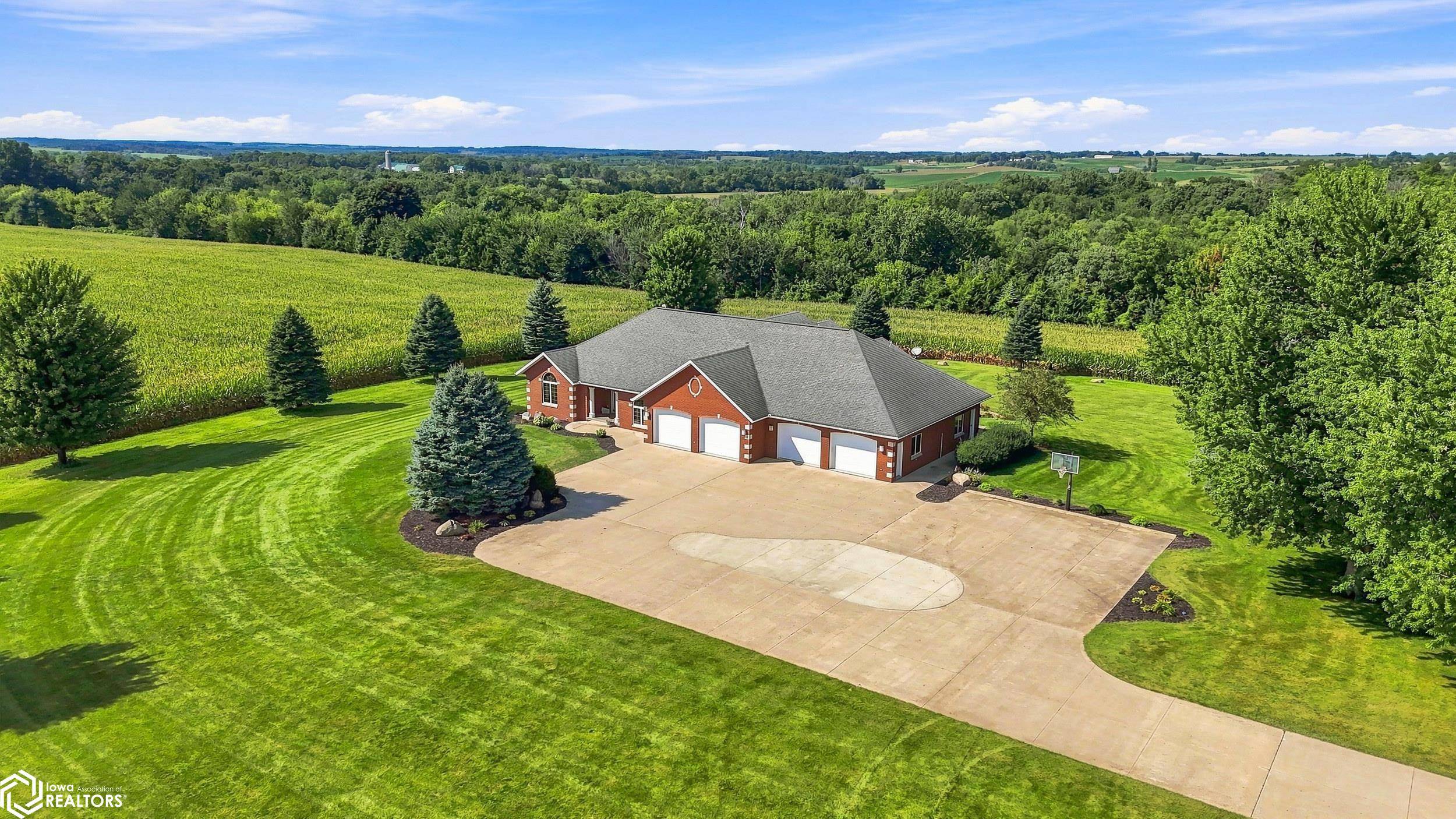 1355 220th St, Ionia, IA 50645
