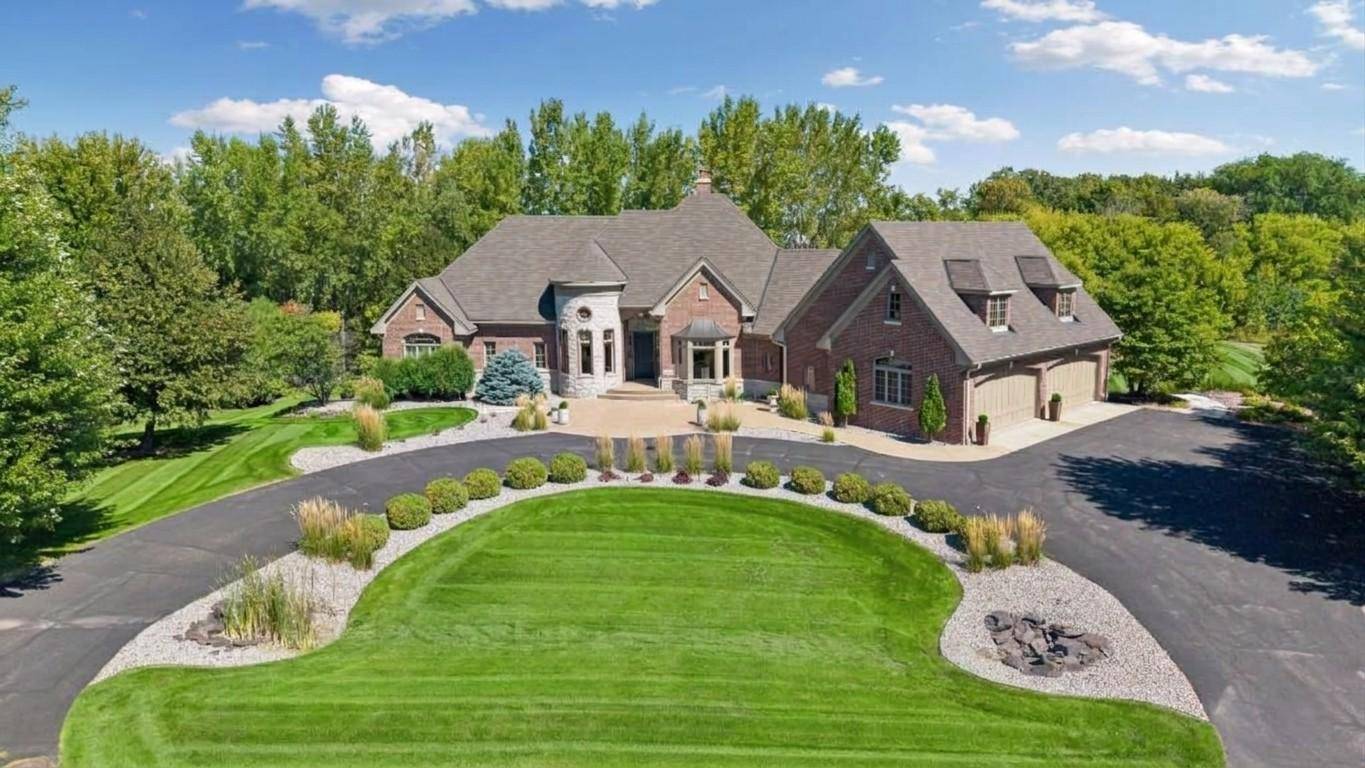 130 Bergamot DR, Medina, MN 55340
