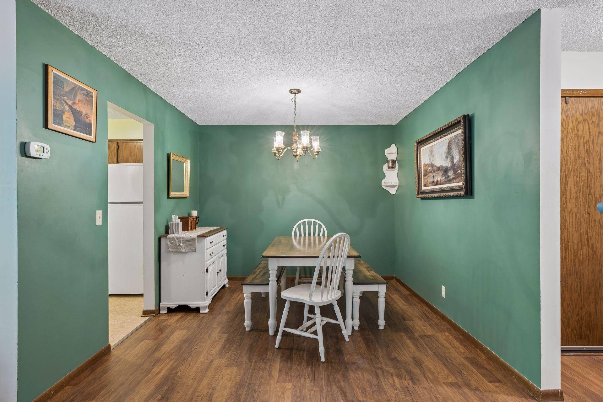 973 Greenhaven DR, Vadnais Heights, MN 55127