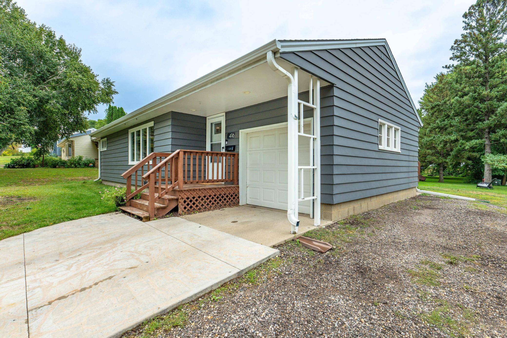 416 E Saint Charles AVE, Fergus Falls, MN 56537