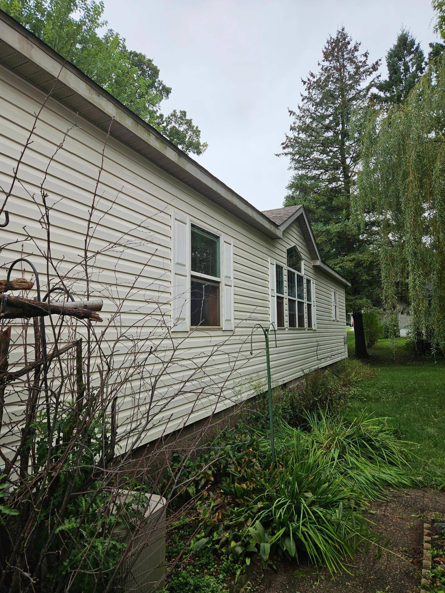 361 8th AVE, Clear Lake, WI 54005