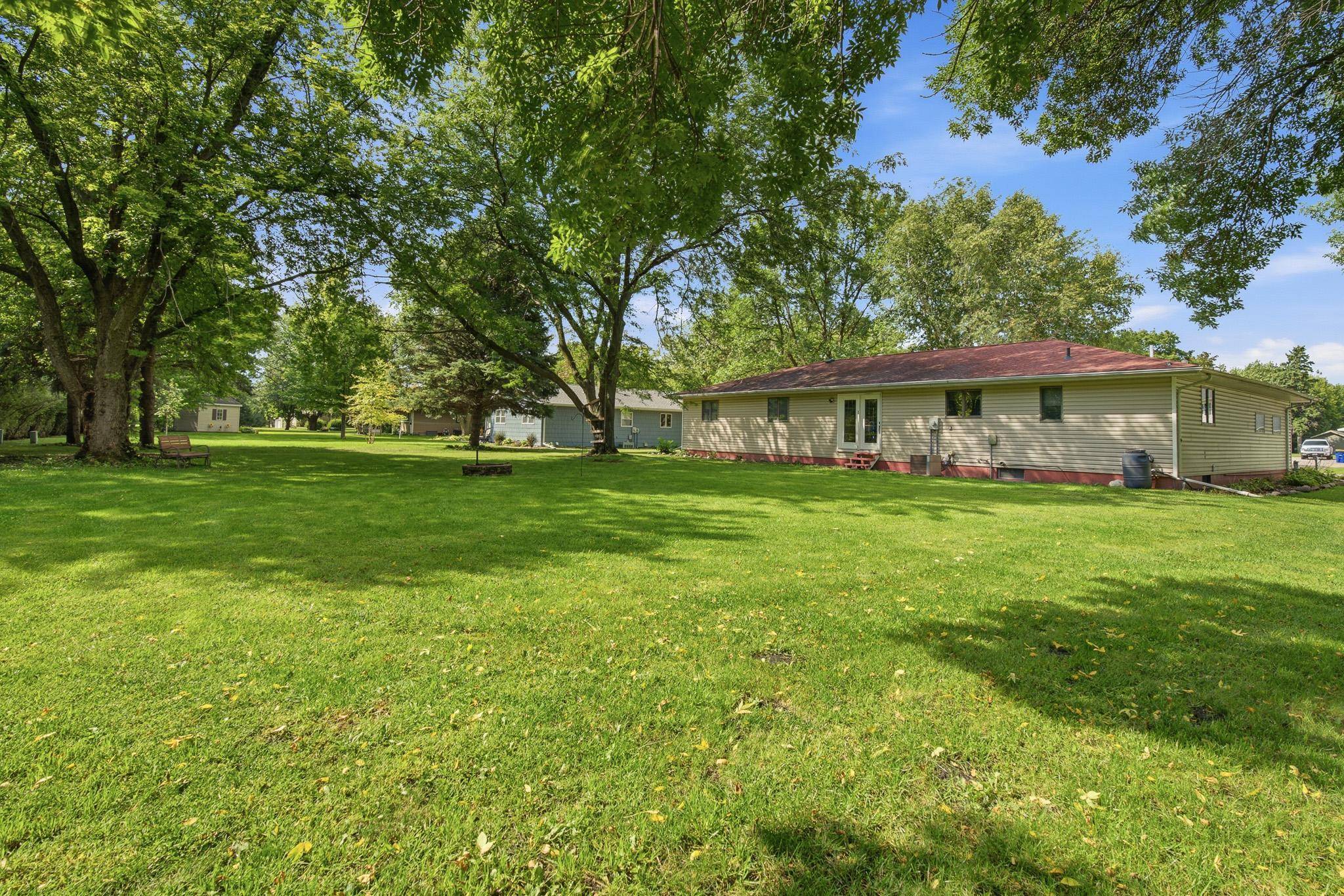 403 9th AVE SW, Wells, MN 56097