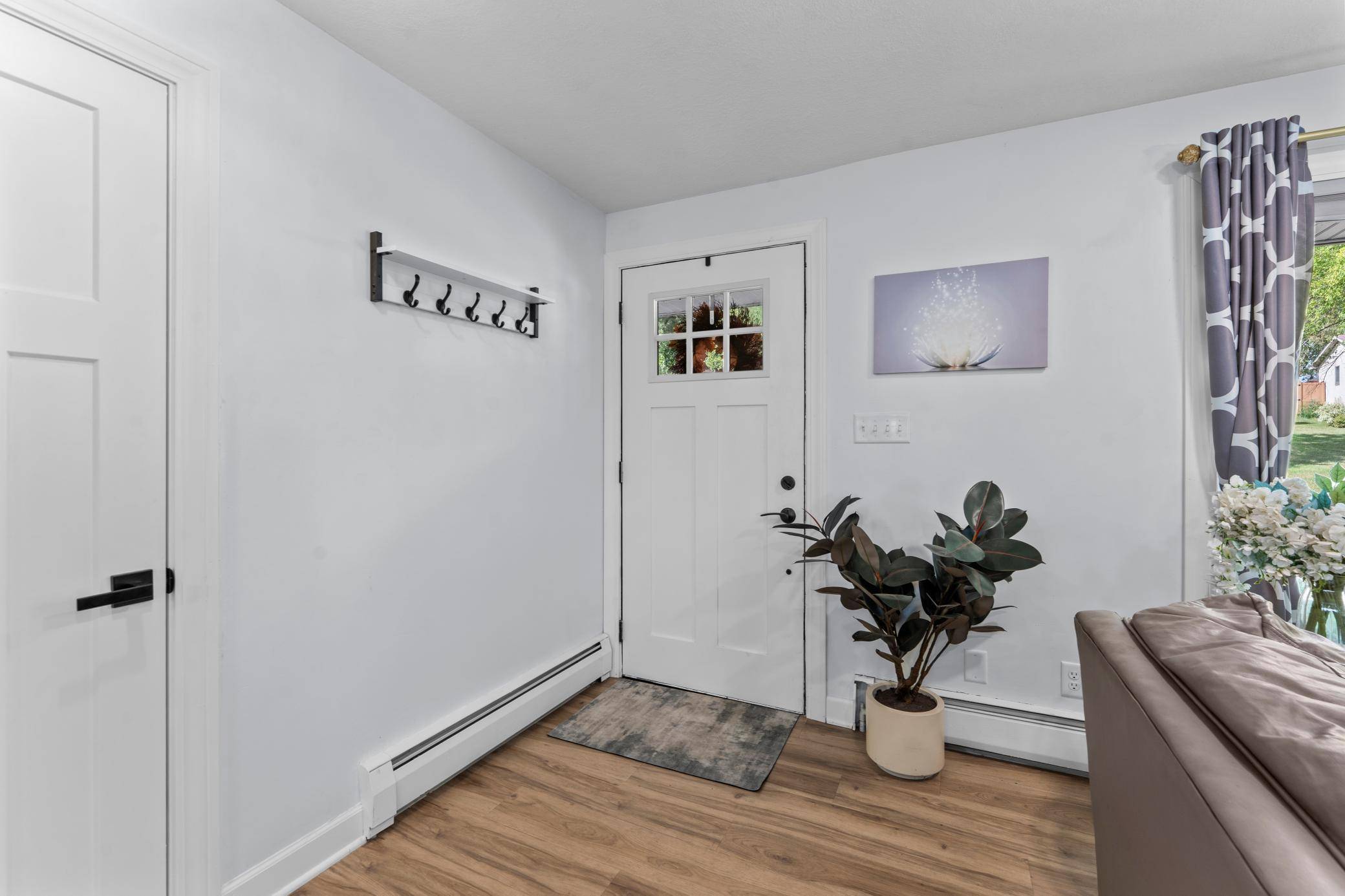 11325 Interlachen RD, Chisago City, MN 55013