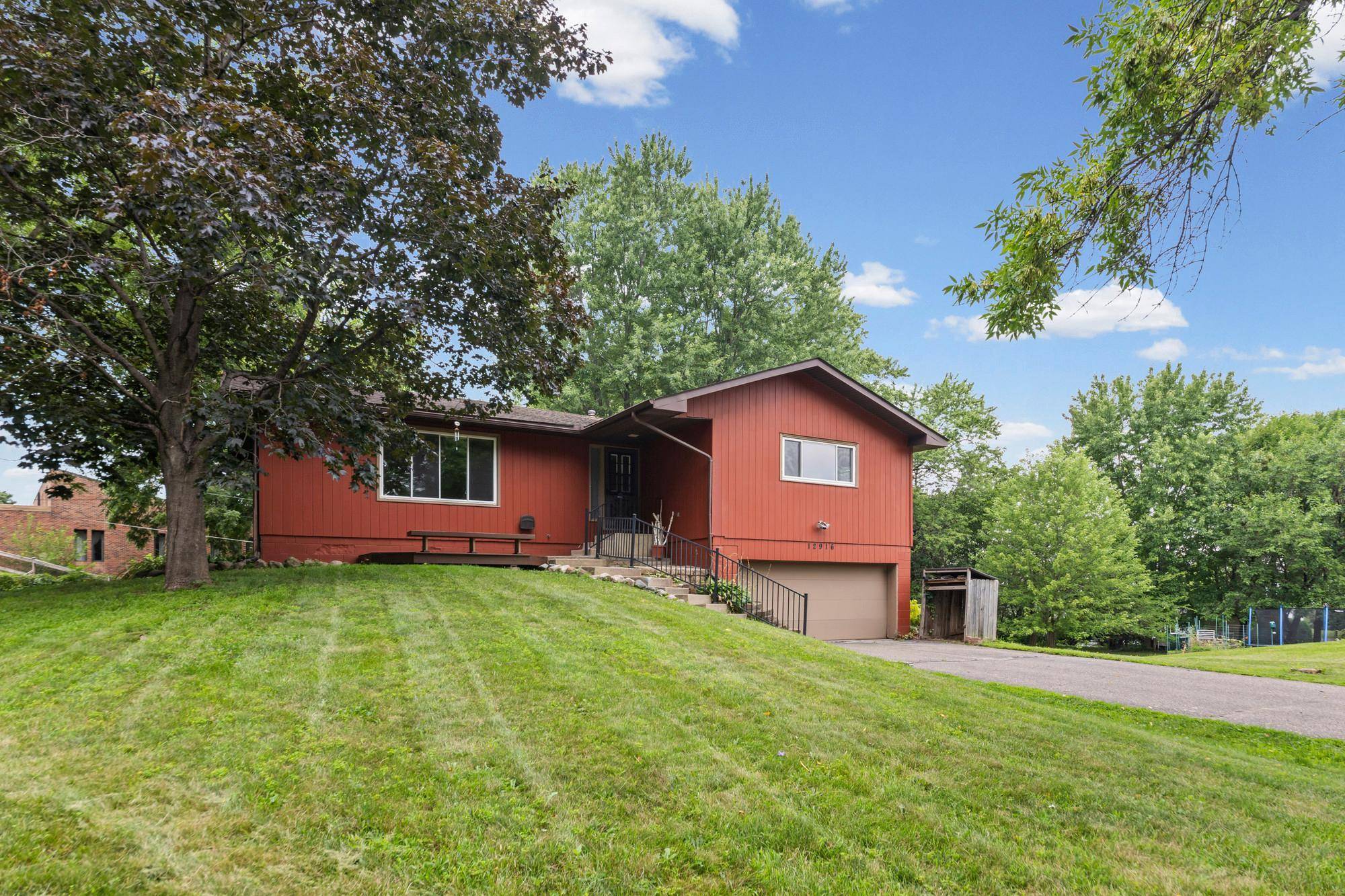 12916 1st AVE S, Burnsville, MN 55337