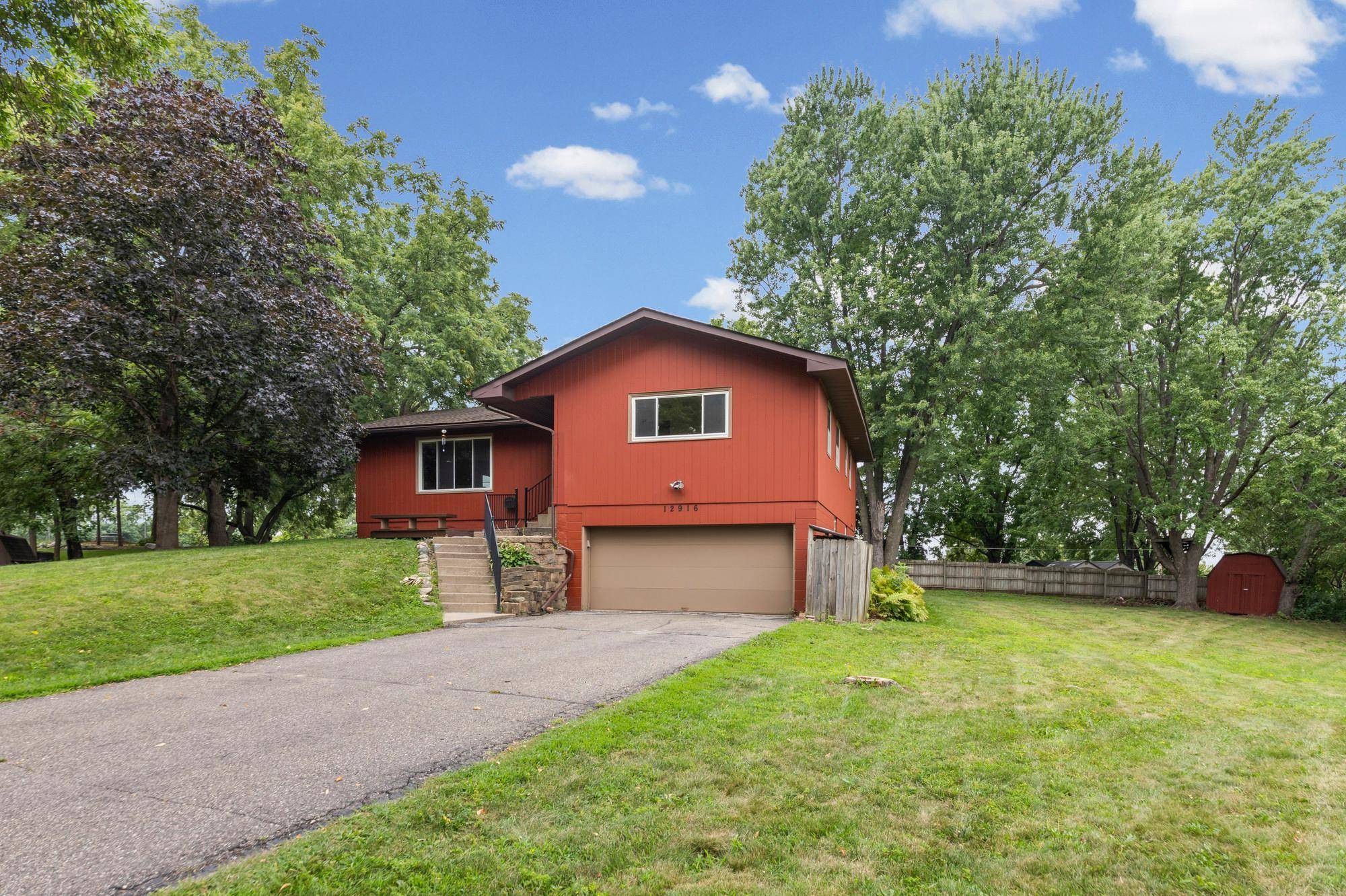 12916 1st AVE S, Burnsville, MN 55337