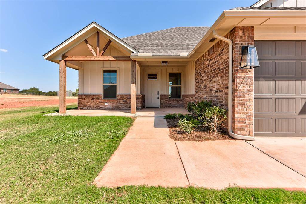 2312 Lions Pride WAY, Blanchard, OK 73010