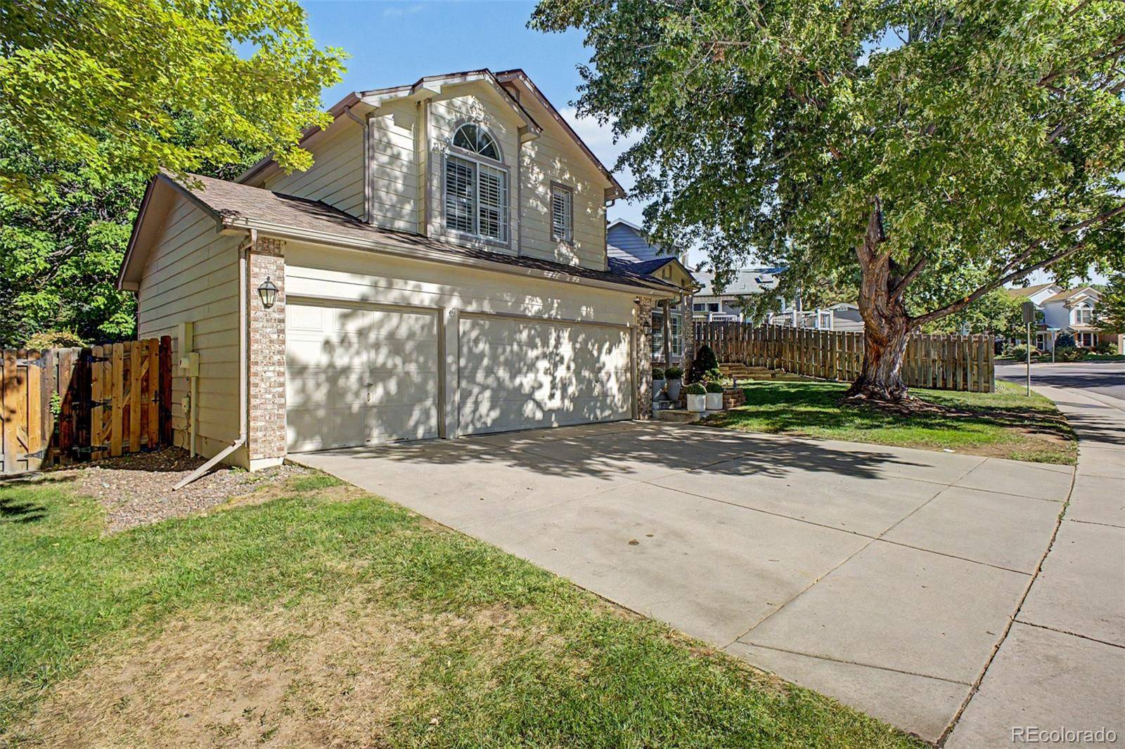 2423 S Sedalia CIR, Aurora, CO 80013