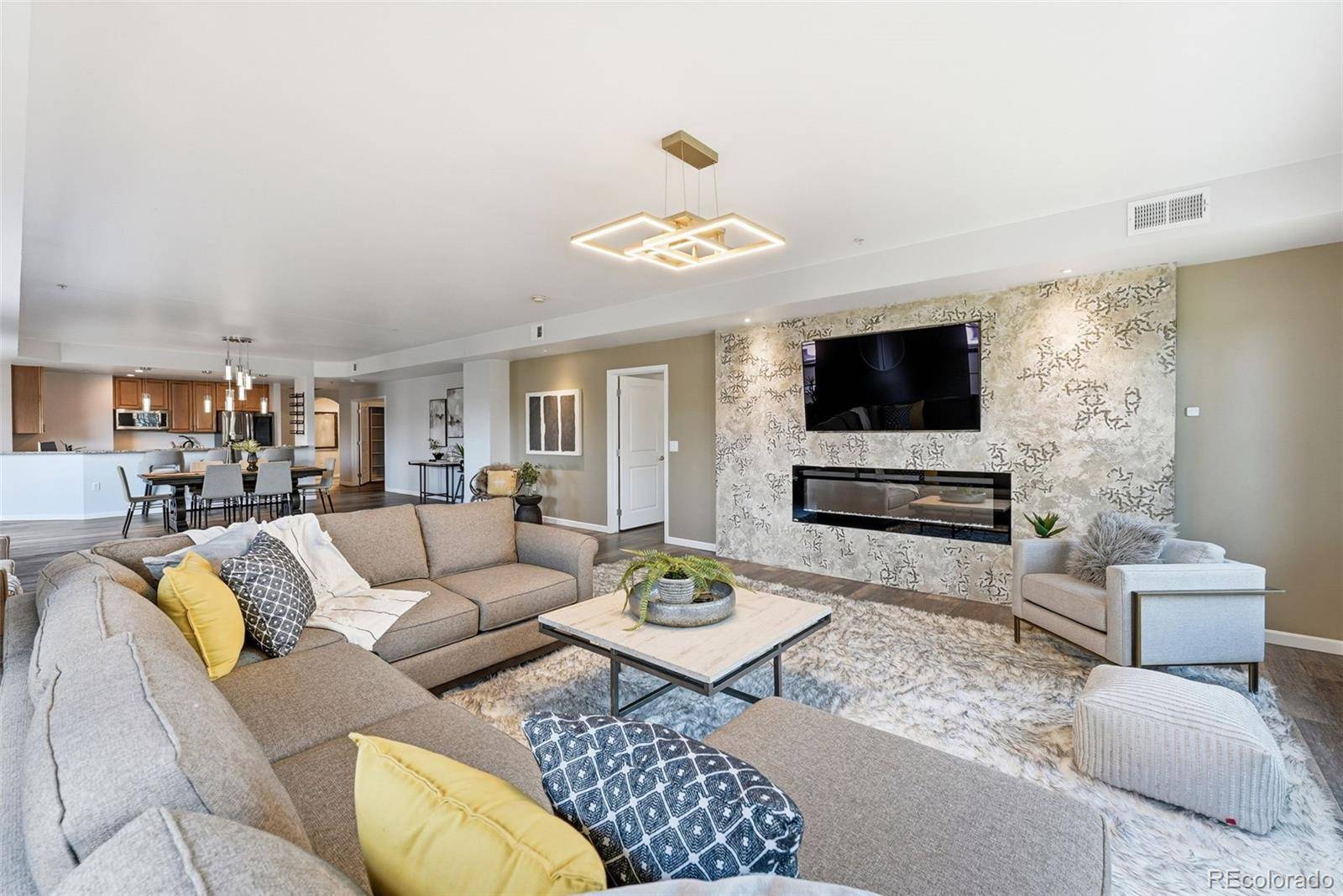 925 N Lincoln ST #5B, Denver, CO 80203