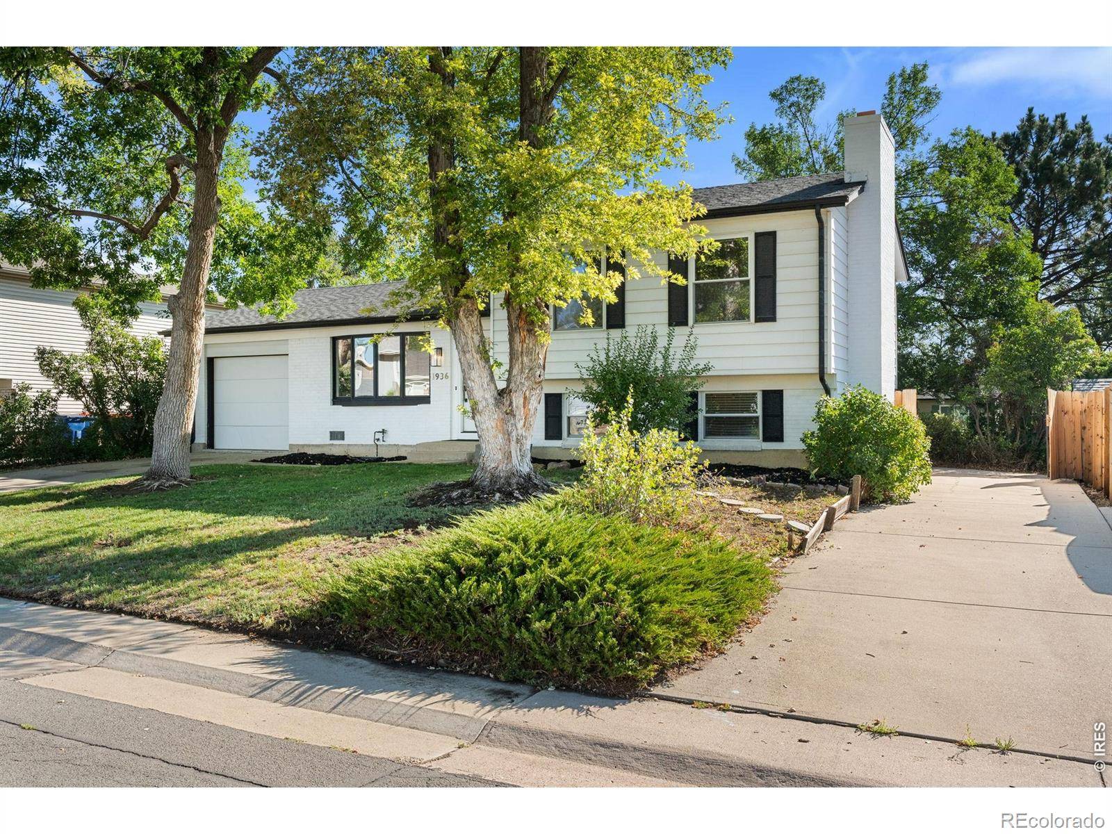 1936 Cottonwood ST, Broomfield, CO 80020