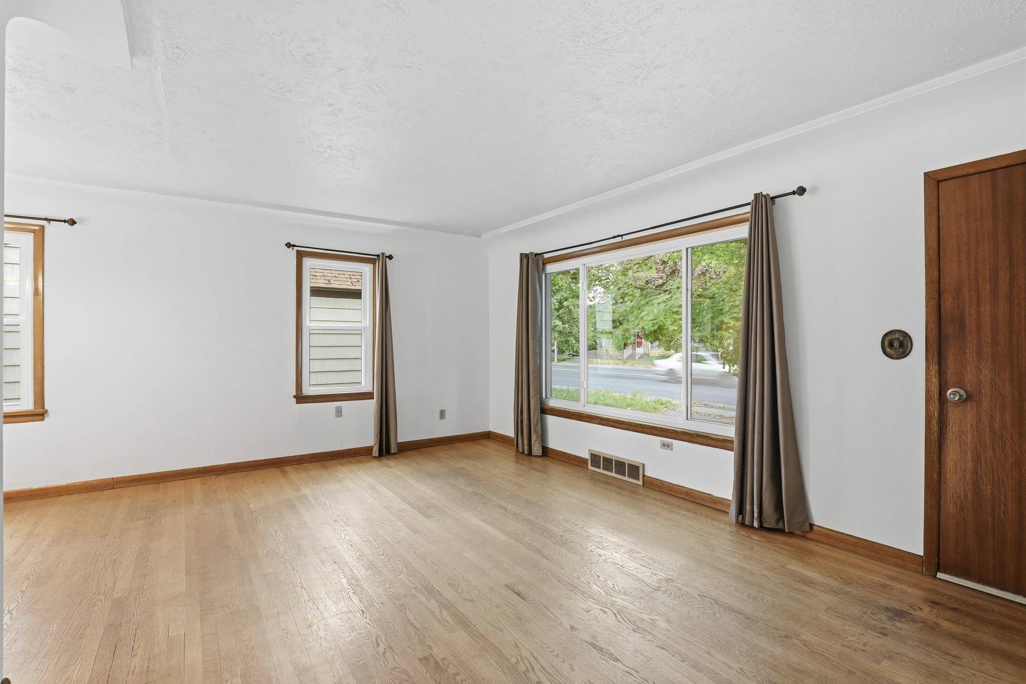 5418 N Monroe St, Spokane, WA 99205